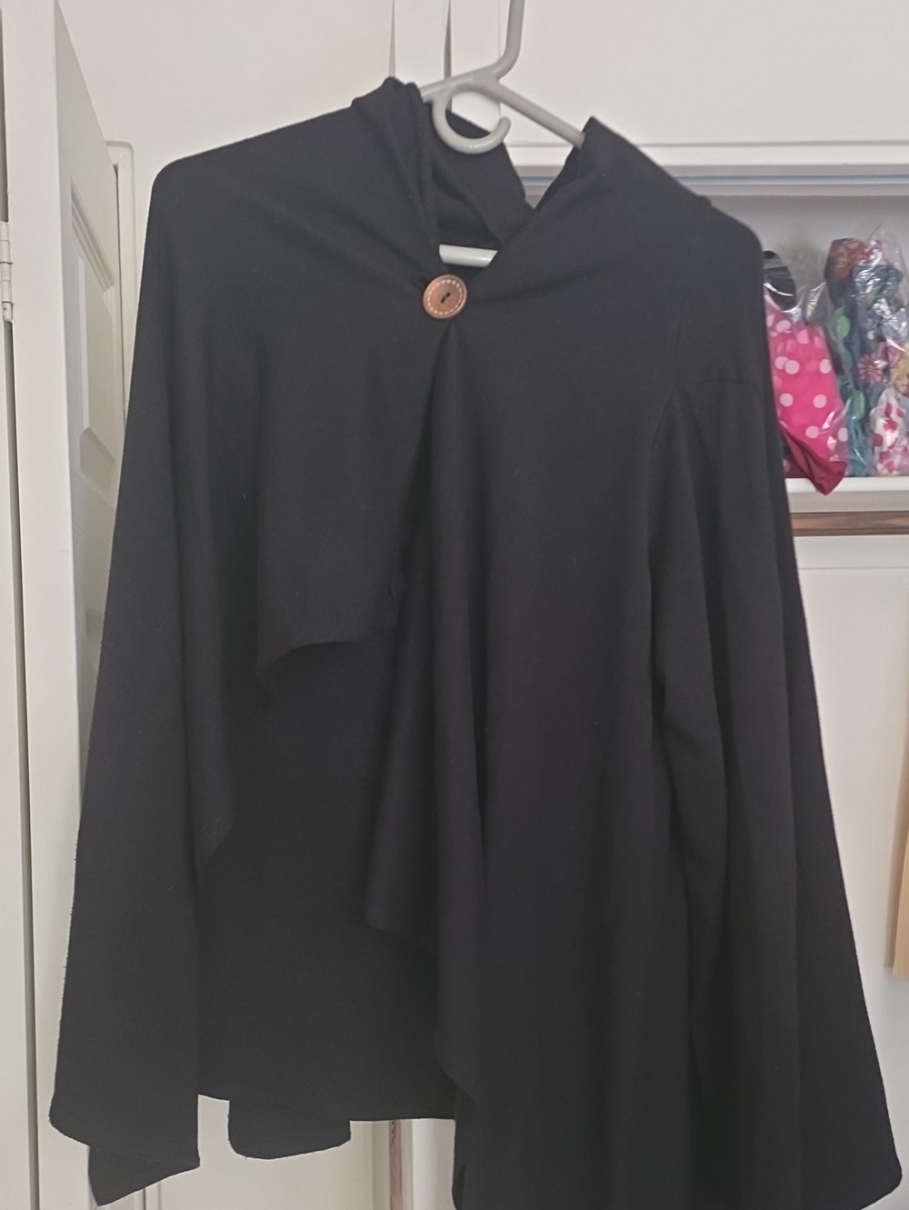 bobeau Black Hooded Capelet